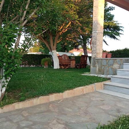 Villa Erasmia Dekarcho Exterior photo