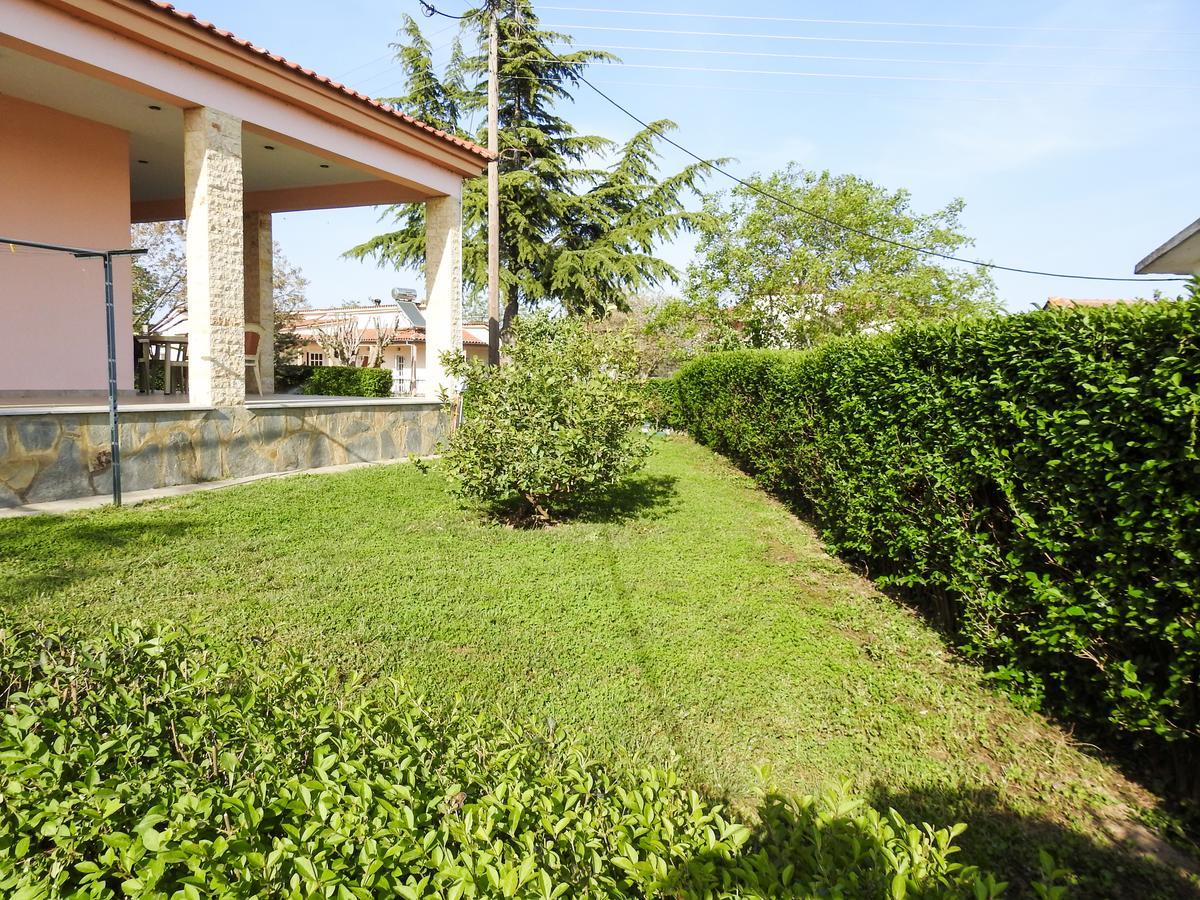 Villa Erasmia Dekarcho Exterior photo